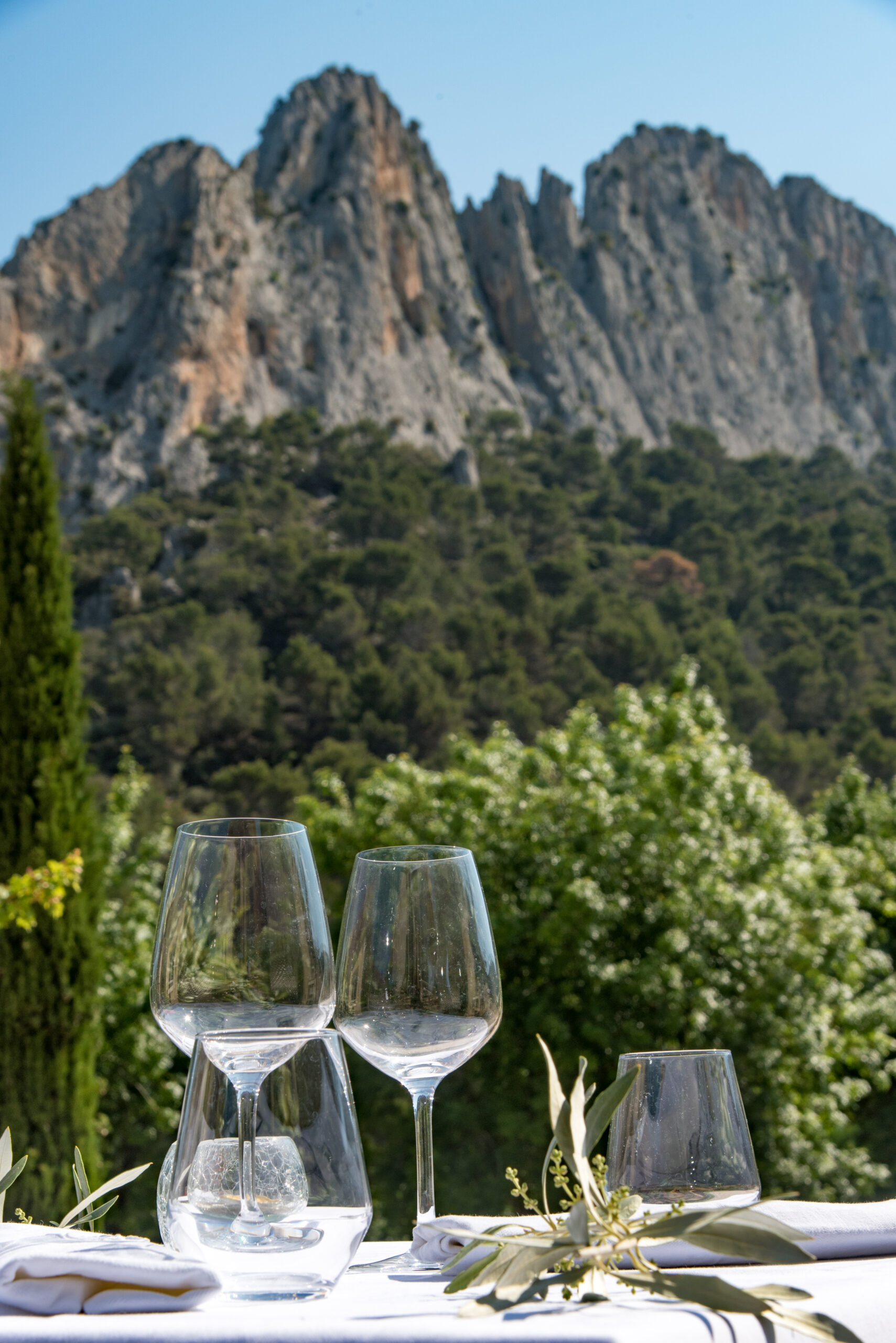 table du restaurant du Domaine Saint Julien